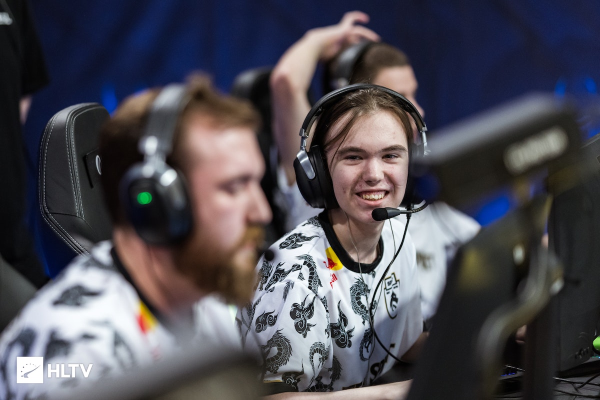 育竞技场上 育竞技场上